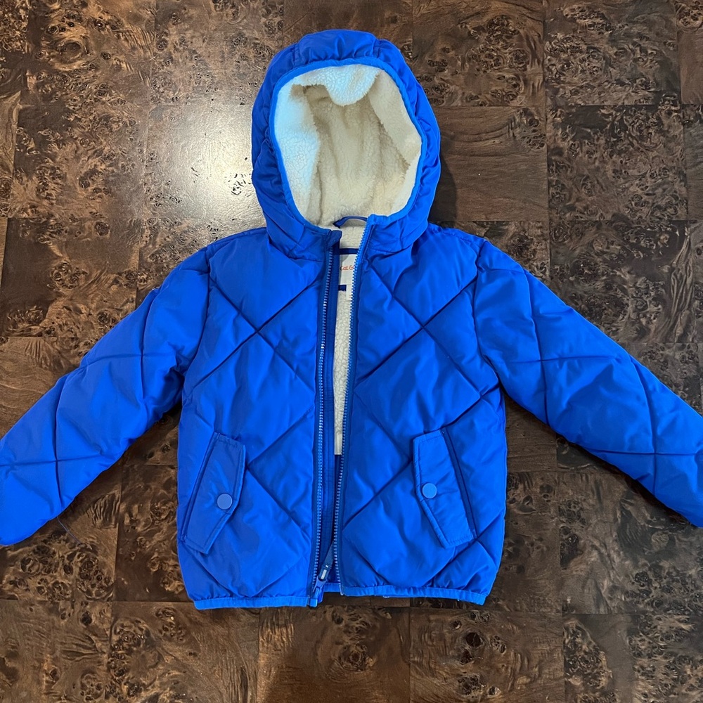 Cat and Jack boys puffer coat size XS 4/5